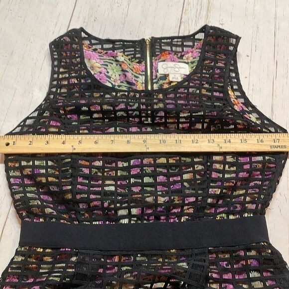 Jessica Simpson women’s sleeveless dress. Size 4. - Picture 9 of 11